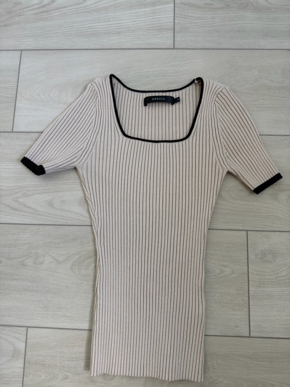 Zesica Cream Ribbed Scoop-Neck Sweater with Black Trim
